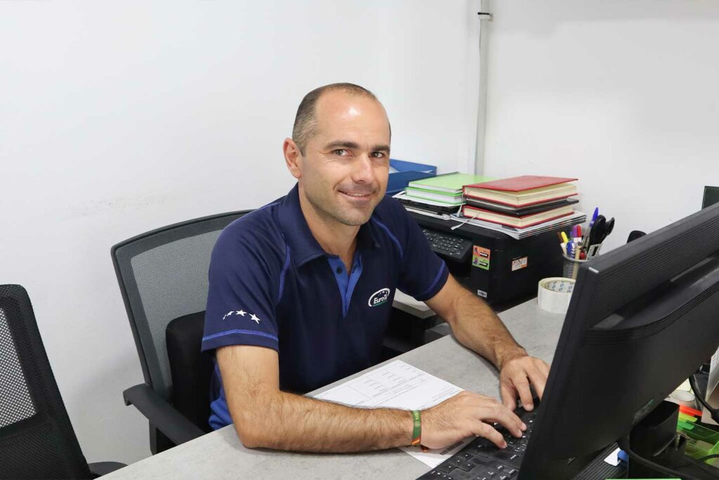 Carlos Maldonado Pérez taller de coches en alahurin el grande