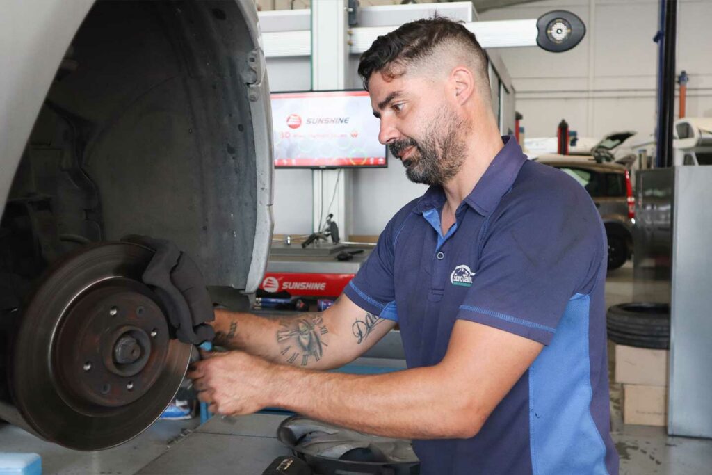 Sergio moreno Roldán reparacion de autos en alahurin el grande